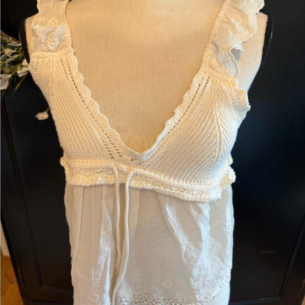 Zara White Ruffled Sleeveless Top